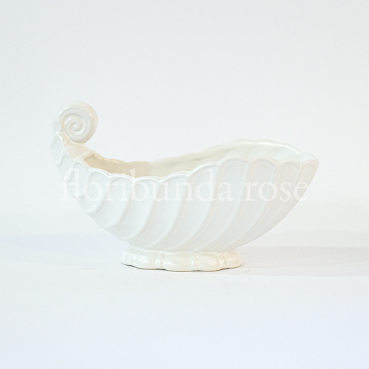 Asymmetrical shell shaped Constance Spry style Mantel Vase